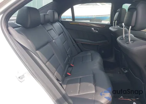 2011 Mercedes-Benz E 350 4Matic z USA, uszkodzony, nr VIN WDDHF8HB5BA467794